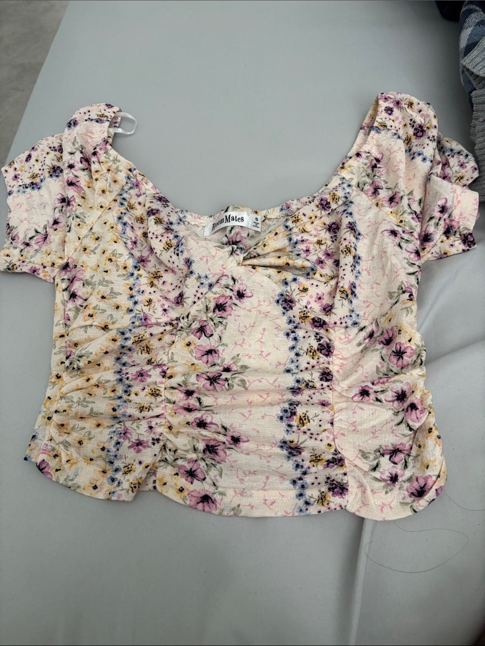 Roommates Cream Floral Puff-Sleeve Crop Top